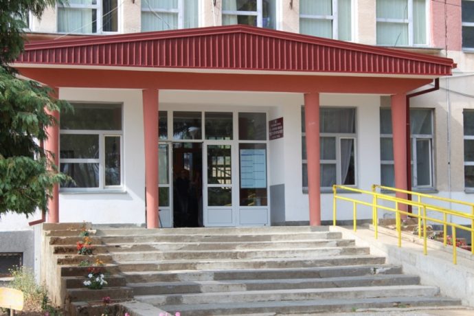 skola nevesinje 690x460